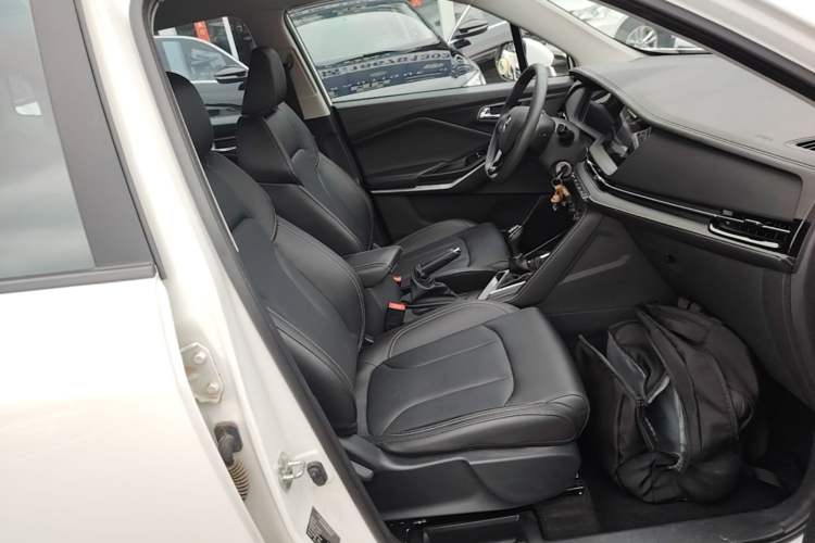 Used CHANGAN CS15 2021 1.5L Manual Entry-Level Trim Right Front Seat