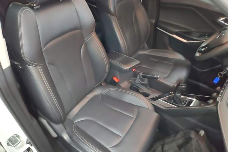 Used CHANGAN CS15 2021 1.5L Manual Entry-Level Trim Right Front Seat