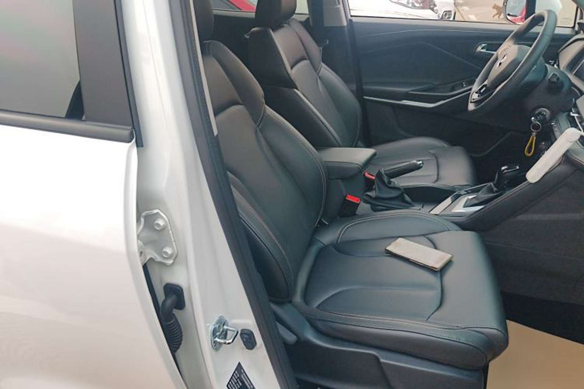 Used CHANGAN CS15 2021 1.5L Automatic Entry-Level Trim Right Front Seat