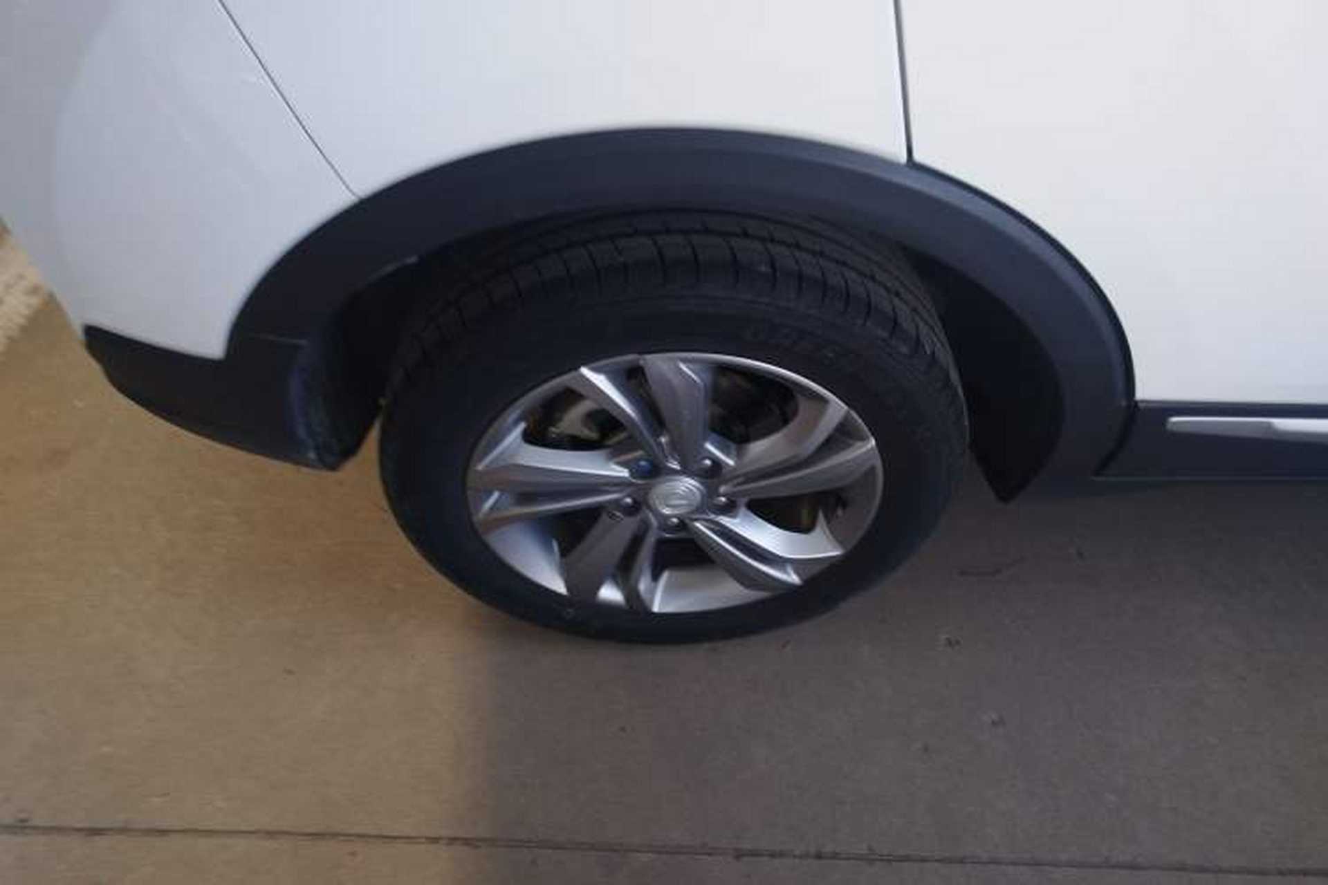 Used CHANGAN CS15 2021 1.5L Automatic Entry-Level Trim Right Rear Wheel Hub