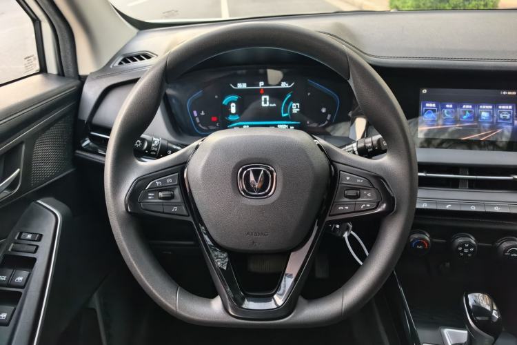 Used CHANGAN CS15 2021 1.5L Automatic Entry-Level Trim Steering Wheel