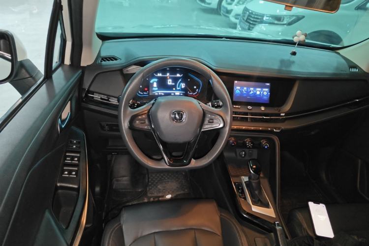 Used CHANGAN CS15 2021 1.5L Automatic Entry-Level Trim Steering Wheel