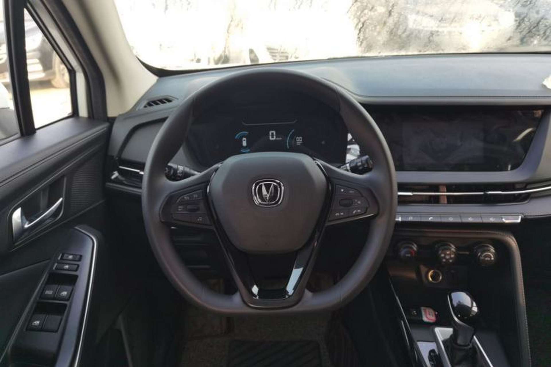 Used CHANGAN CS15 2021 1.5L Automatic Entry-Level Trim Steering Wheel
