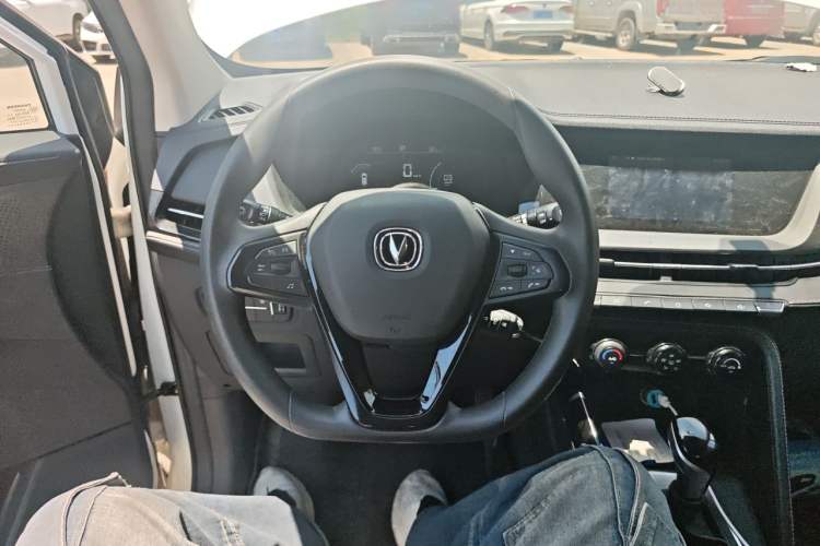 Used CHANGAN CS15 2021 1.5L Automatic Entry-Level Trim Steering Wheel