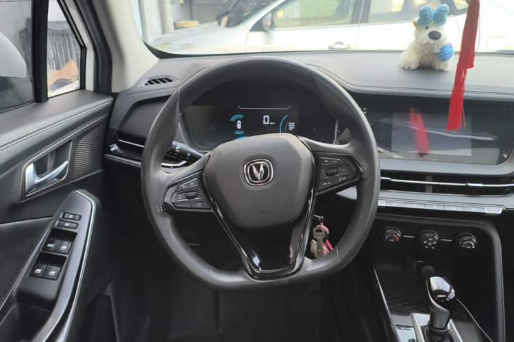 Used CHANGAN CS15 2021 1.5L Automatic Entry-Level Trim Steering Wheel