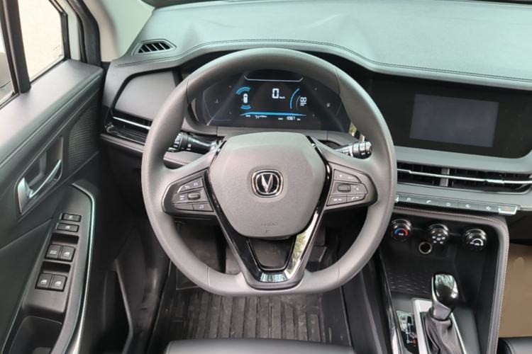 Used CHANGAN CS15 2021 1.5L Automatic Entry-Level Trim Steering Wheel