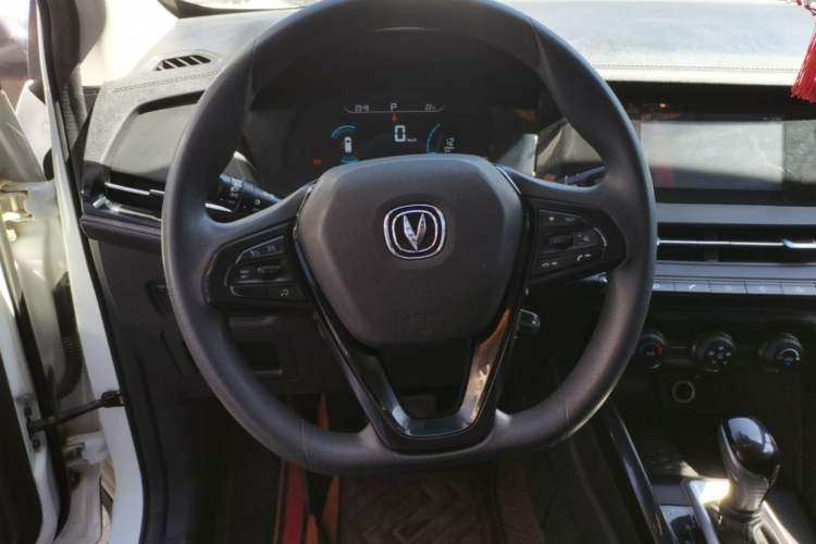 Used CHANGAN CS15 2021 1.5L Automatic Entry-Level Trim Steering Wheel
