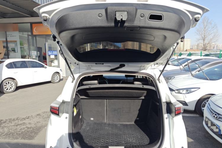 Used CHANGAN CS15 2021 1.5L Manual Entry-Level Trim Trunk
