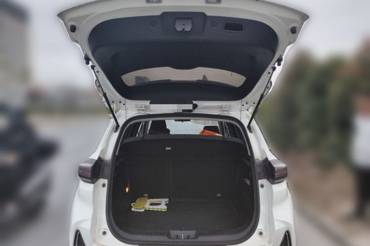 Used CHANGAN CS15 2021 1.5L Manual Entry-Level Trim Trunk