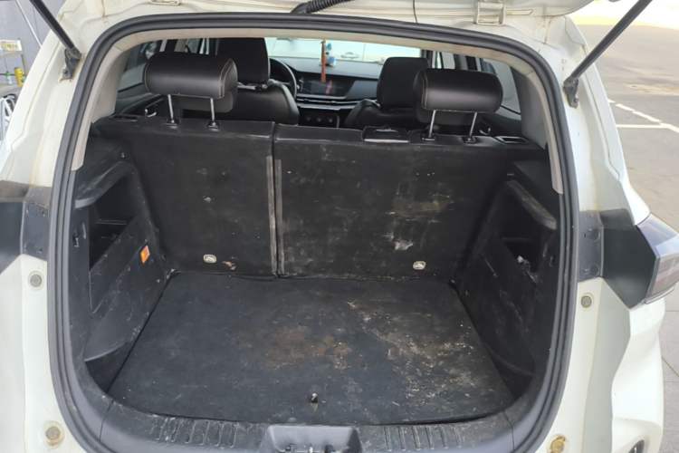 Used CHANGAN CS15 2021 1.5L Automatic Entry-Level Trim Trunk