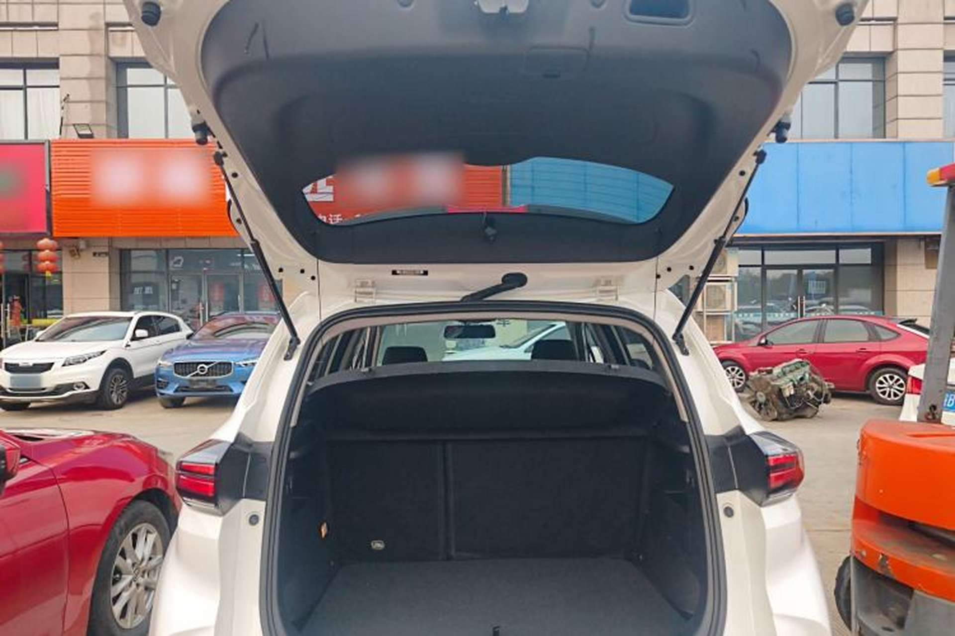 Used CHANGAN CS15 2021 1.5L Automatic Entry-Level Trim Trunk