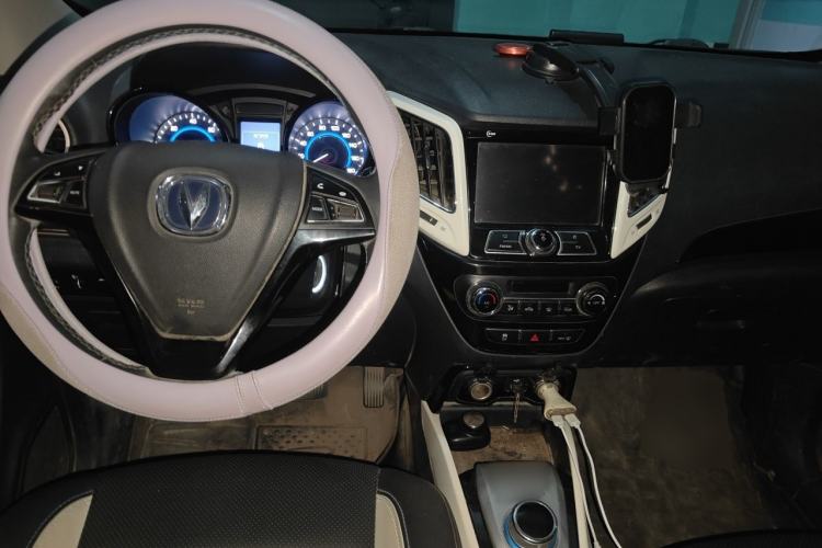 Used CHANGAN CS15EV 2018 350i Center Console
