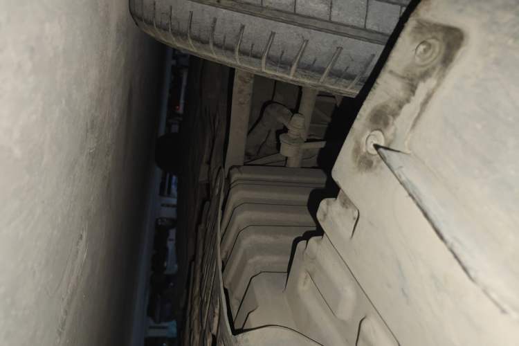 Used CHANGAN CS15EV 2018 350i Chassis Front Right