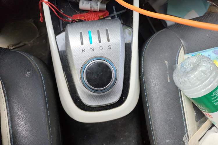 Used CHANGAN CS15EV 2018 350i Gear Lever