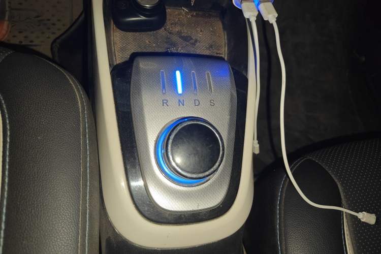 Used CHANGAN CS15EV 2018 350i Gear Lever
