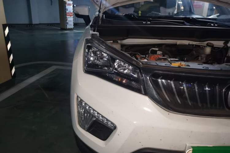 Used CHANGAN CS15EV 2018 350e Right Front Headlight