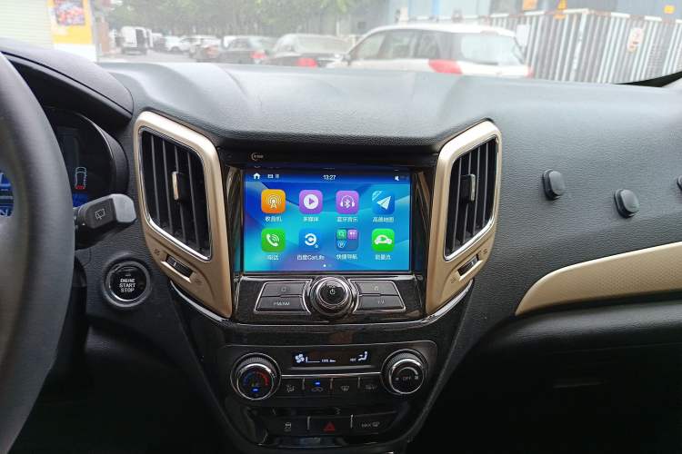 Used CHANGAN CS15EV 2019 400i model Audio And AC Panel