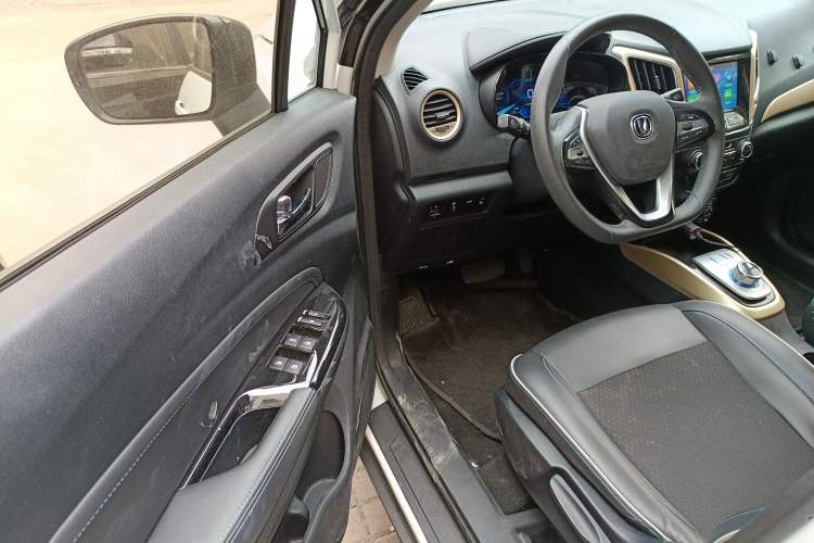 Used CHANGAN CS15EV 2019 400i model Driver Seat