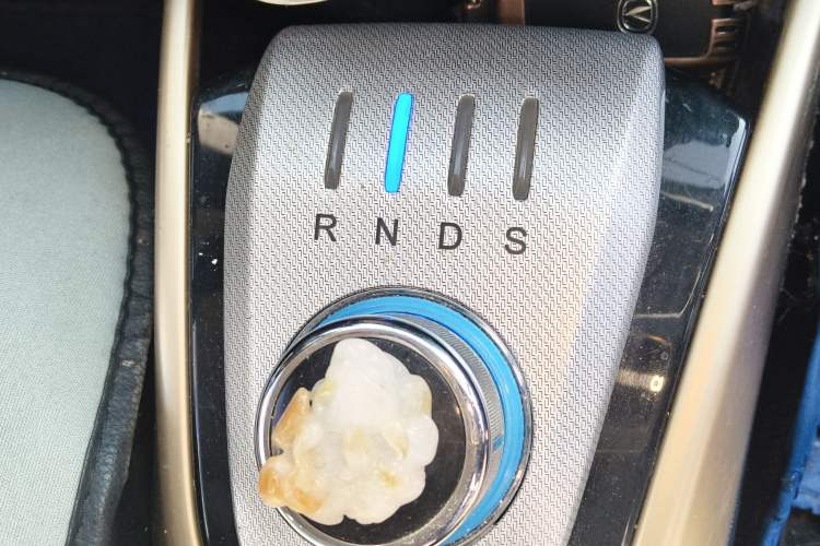 Used CHANGAN CS15EV 2019 400i model Gear Lever