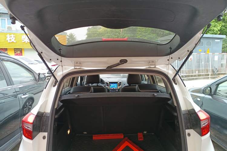 Used CHANGAN CS15EV 2019 400i model Trunk