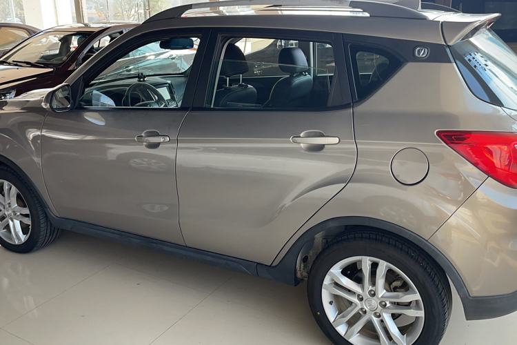 Used CHANGAN CS35 2017 1.6L Manual Luxury Model Exterior 5