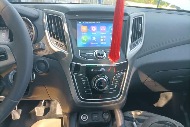 Used CHANGAN CS35 2017 1.6L Manual Luxury Model Audio And AC Panel