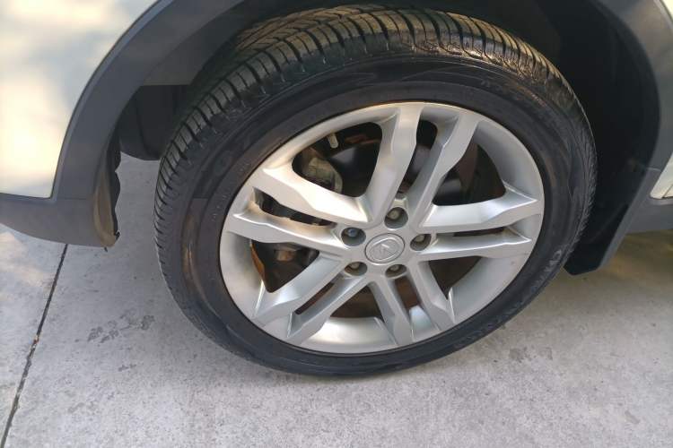 Used CHANGAN CS35 2017 1.6L Manual Luxury Model Left Front Wheel Hub