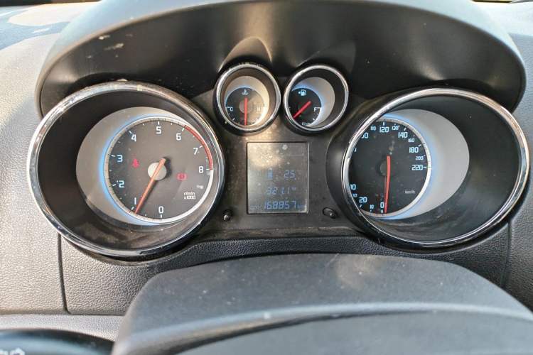 Used CHANGAN CS35 2012 1.6L Manual Luxury Version China V Standard Instrument Cluster