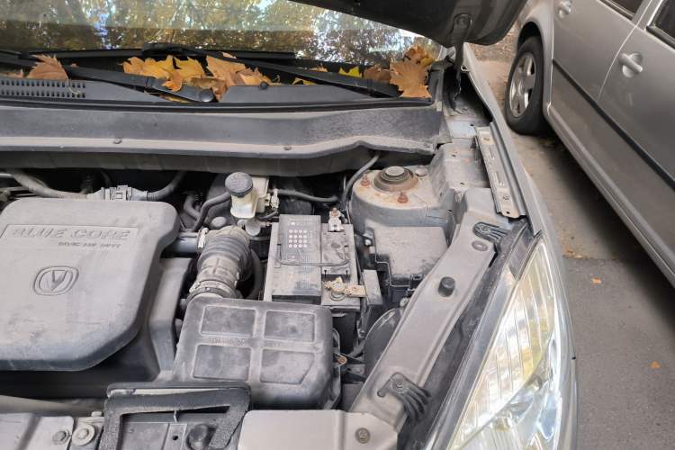 Used CHANGAN CS35 2012 1.6L Manual Luxury Model China IV Standard Engine Bay Left
