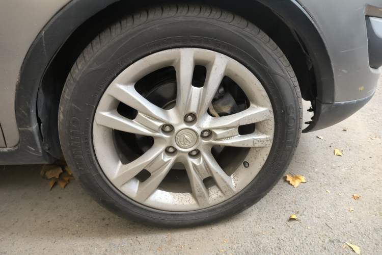 Used CHANGAN CS35 2012 1.6L Manual Luxury Model China IV Standard Right Front Wheel Hub