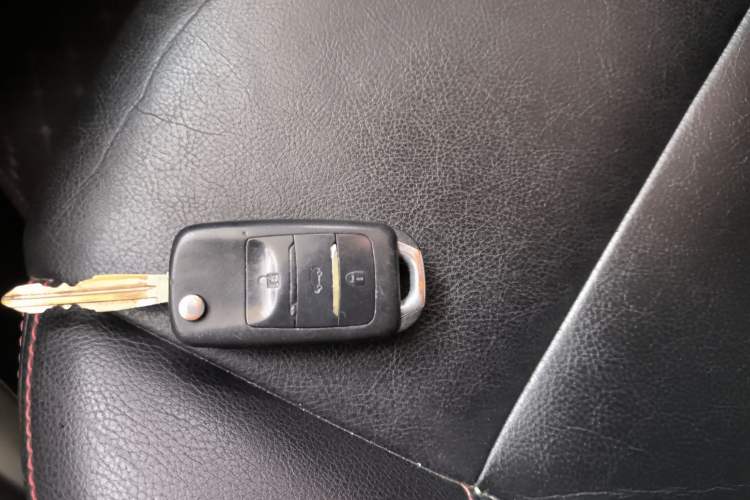Used CHANGAN CS35 2012 1.6L Manual Luxury Model China IV Standard Vehicle Key
