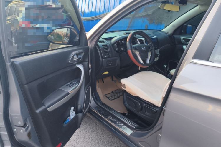 Used CHANGAN CS35 2012 1.6L Manual Luxury Model China IV Standard Driver Seat