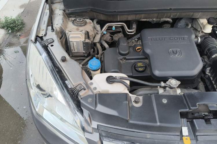 Used CHANGAN CS35 2012 1.6L Manual Luxury Model China IV Standard Engine Bay Right