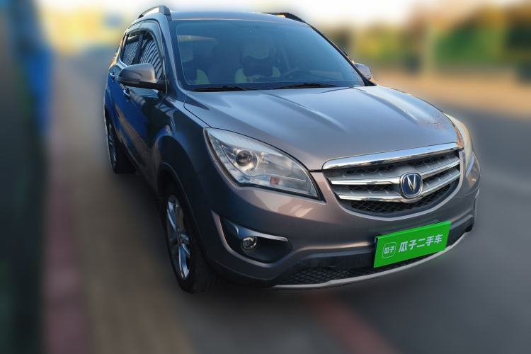 Used CHANGAN CS35 2012 1.6L Manual Luxury Model China IV Standard Front Right 45 Deg