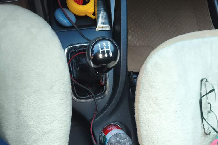 Used CHANGAN CS35 2012 1.6L Manual Luxury Model China IV Standard Gear Lever
