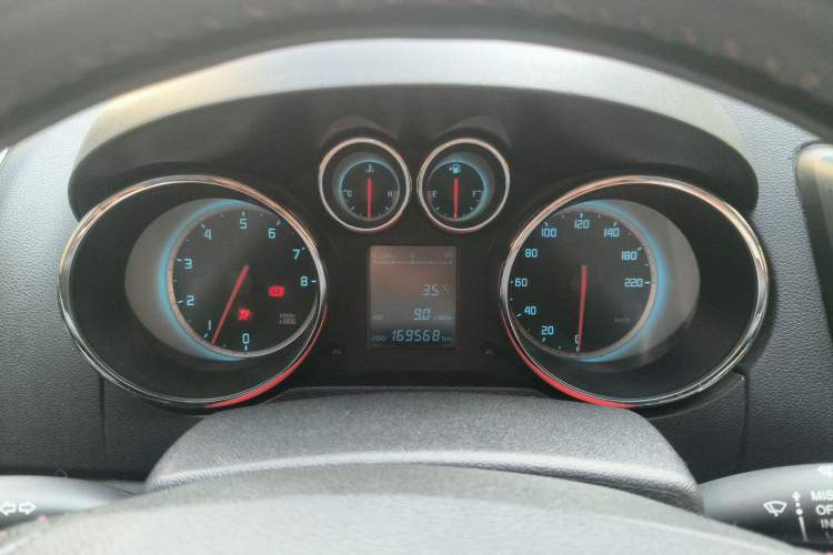 Used CHANGAN CS35 2012 1.6L Manual Luxury Model China IV Standard Instrument Cluster