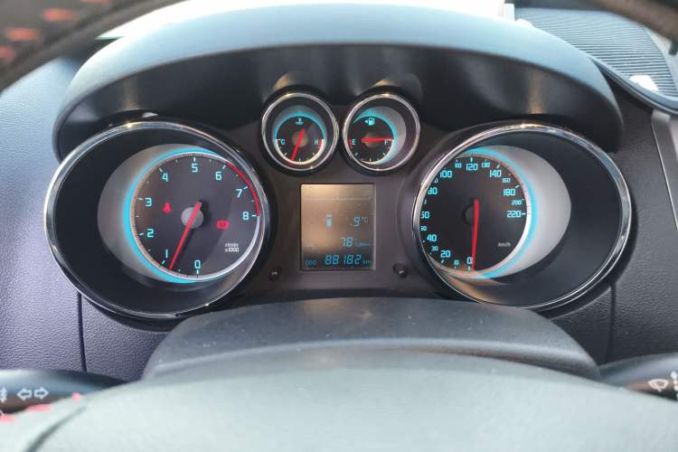 Used CHANGAN CS35 2012 1.6L Manual Luxury Model China IV Standard Instrument Cluster