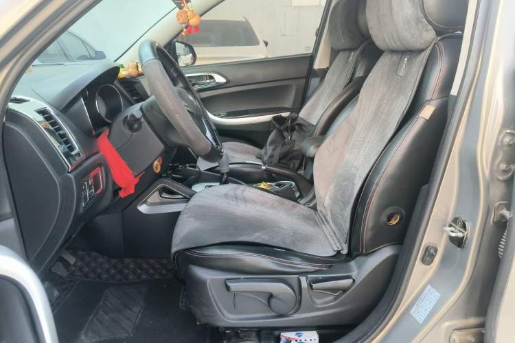 Used CHANGAN CS35 2012 1.6L Manual Luxury Model China IV Standard Left Front Seat
