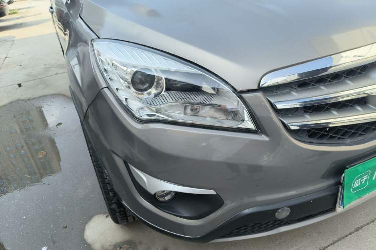 Used CHANGAN CS35 2012 1.6L Manual Luxury Model China IV Standard Right Front Headlight