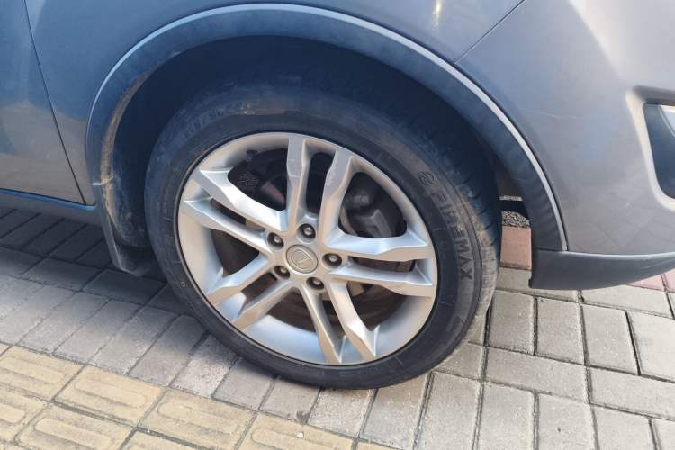 Used CHANGAN CS35 2012 1.6L Manual Luxury Model China IV Standard Right Front Wheel Hub