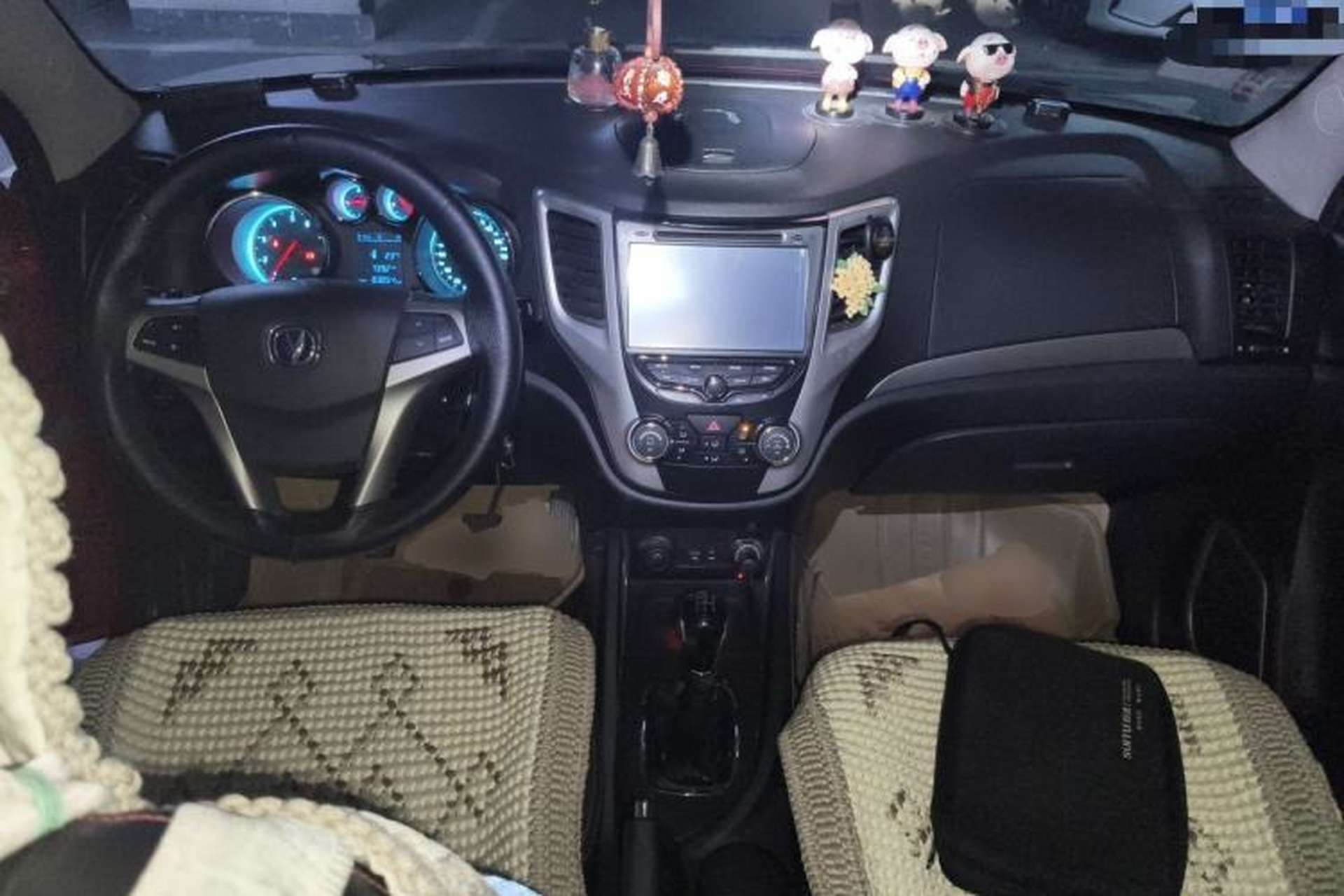 Used CHANGAN CS35 2012 1.6L Manual Comfort Edition China IV Standard Center Console