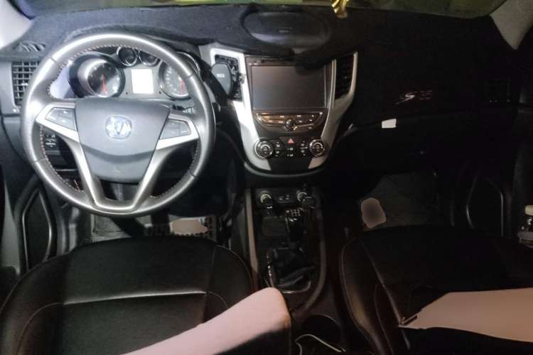 Used CHANGAN CS35 2012 1.6L Manual Comfort Edition China IV Standard Center Console
