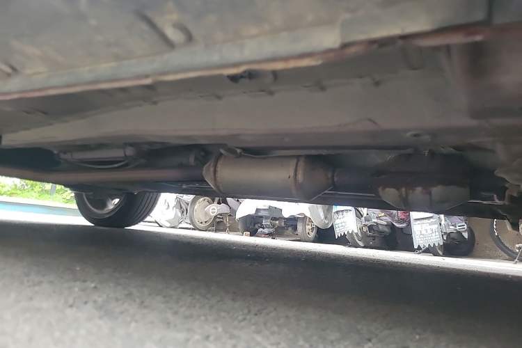Used CHANGAN CS35 2012 1.6L Automatic Luxury Version China IV Standard Chassis Front Right