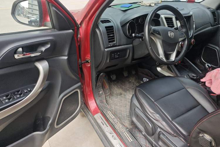 Used CHANGAN CS35 2012 1.6L Manual Luxury Model China IV Standard Driver Seat