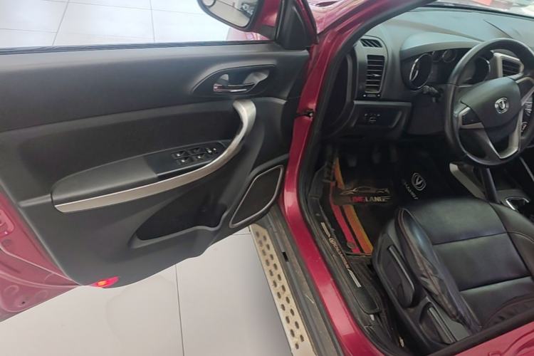 Used CHANGAN CS35 2012 1.6L Manual Luxury Model China IV Standard Driver Seat