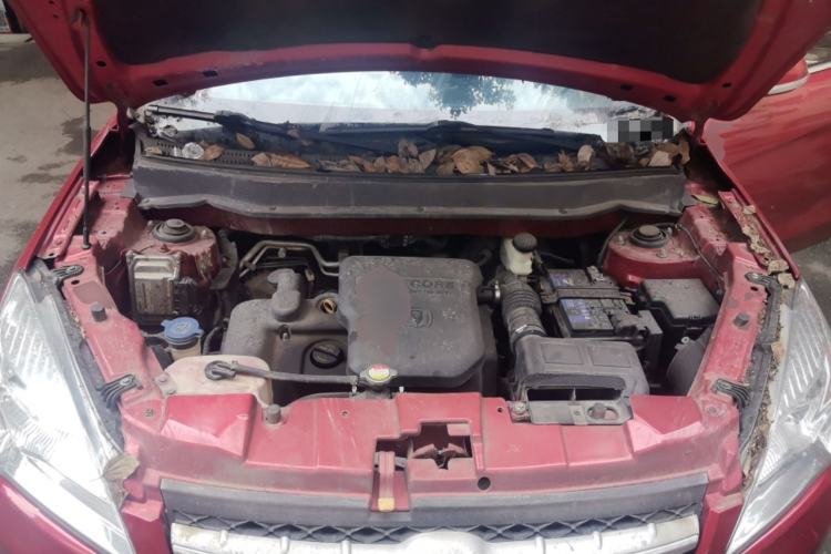 Used CHANGAN CS35 2012 1.6L Manual Luxury Model China IV Standard Engine Bay