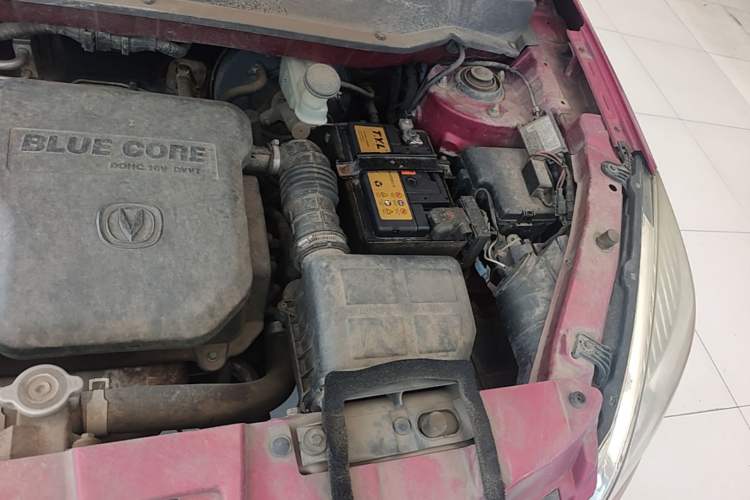 Used CHANGAN CS35 2012 1.6L Manual Luxury Model China IV Standard Engine Bay Left