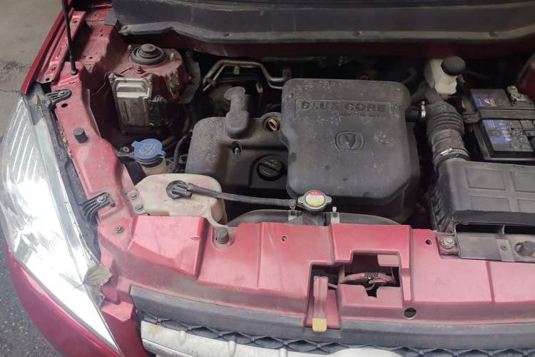 Used CHANGAN CS35 2012 1.6L Manual Luxury Model China IV Standard Engine Bay Right