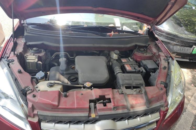 Used CHANGAN CS35 2012 1.6L Manual Luxury Model China IV Standard Engine Bay
