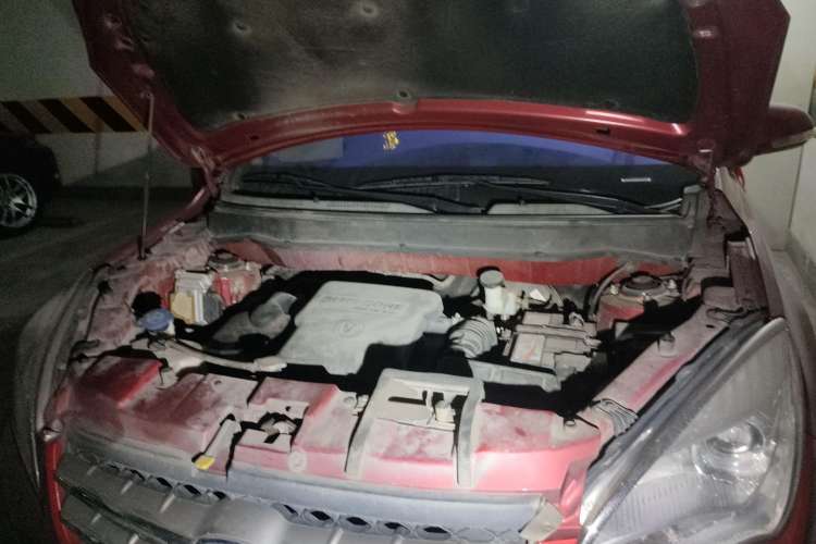 Used CHANGAN CS35 2012 1.6L Manual Comfort Edition China IV Standard Engine Bay